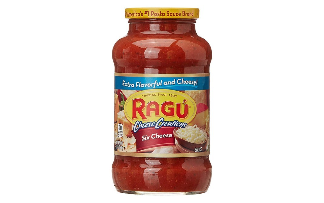 Ragu Six Cheese Sauce    Glass Jar  680 grams